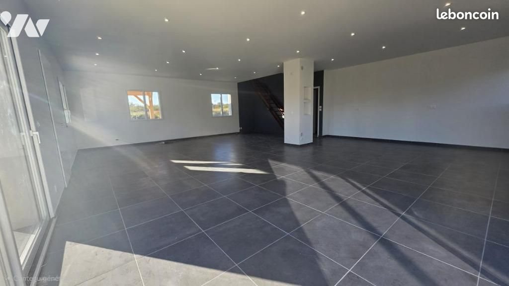 Maison à vendre, 215m², Saint-Nizier-le-Désert