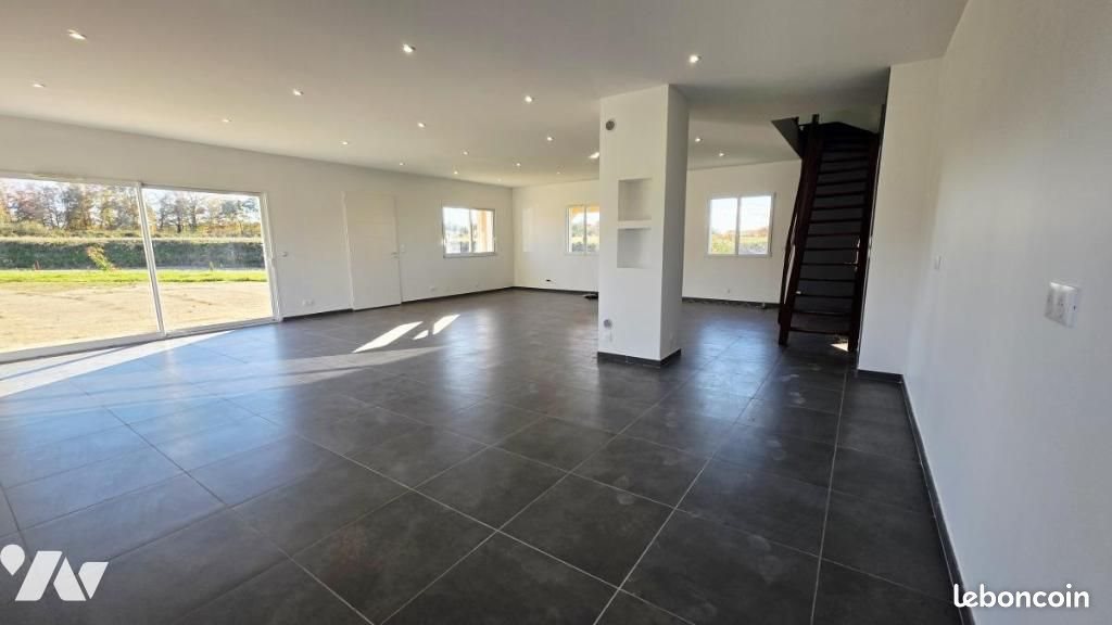 Maison à vendre, 215m², Saint-Nizier-le-Désert