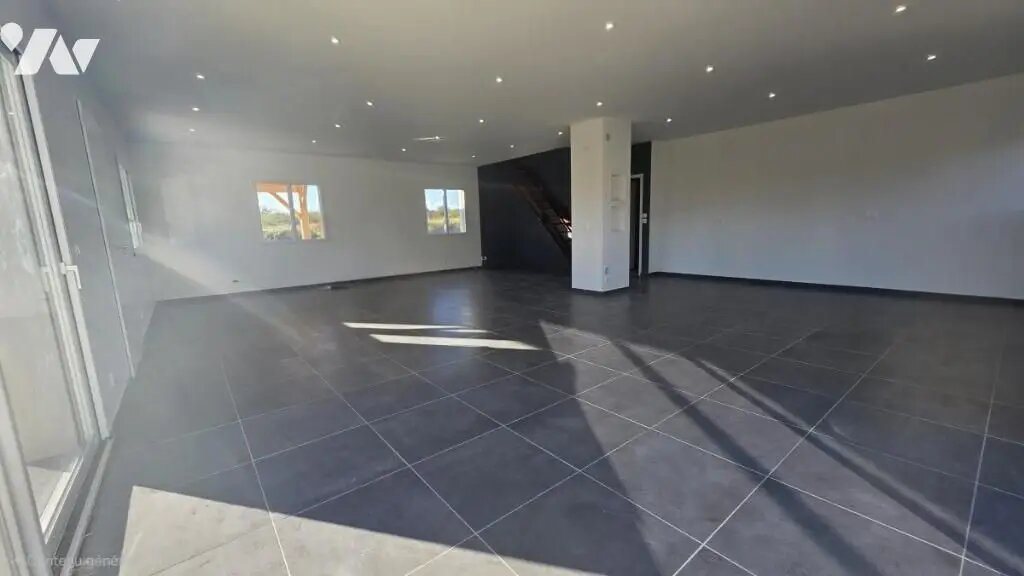 Maison à vendre, 215m², Saint-Nizier-le-Désert