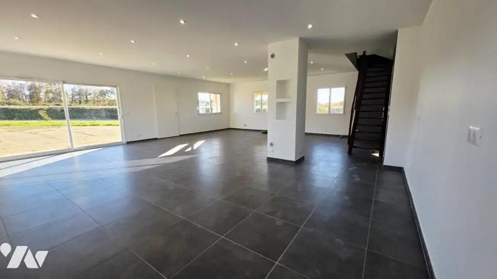 Maison à vendre, 215m², Saint-Nizier-le-Désert