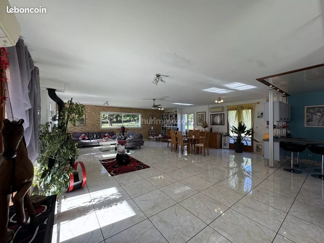 Maison à vendre, 145m², Sermérieu