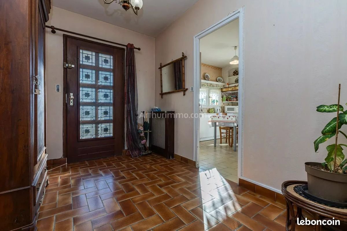 Maison à vendre, 109m², Vézeronce-Curtin