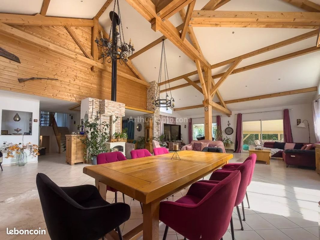 Maison à vendre, 210m², Morestel