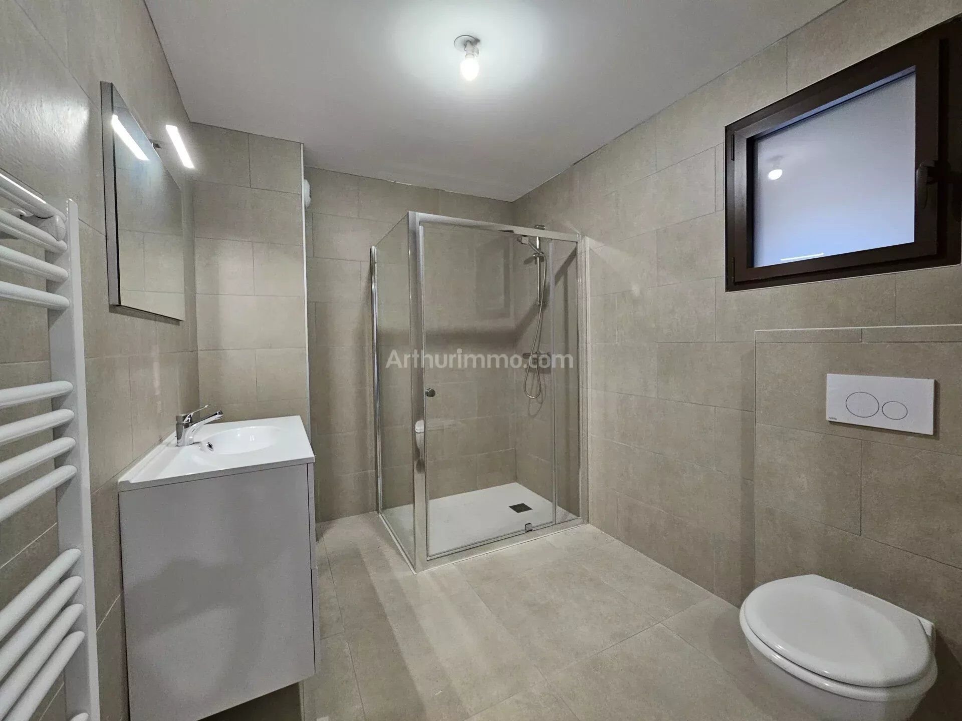 Appartement à vendre, 67m², Morestel