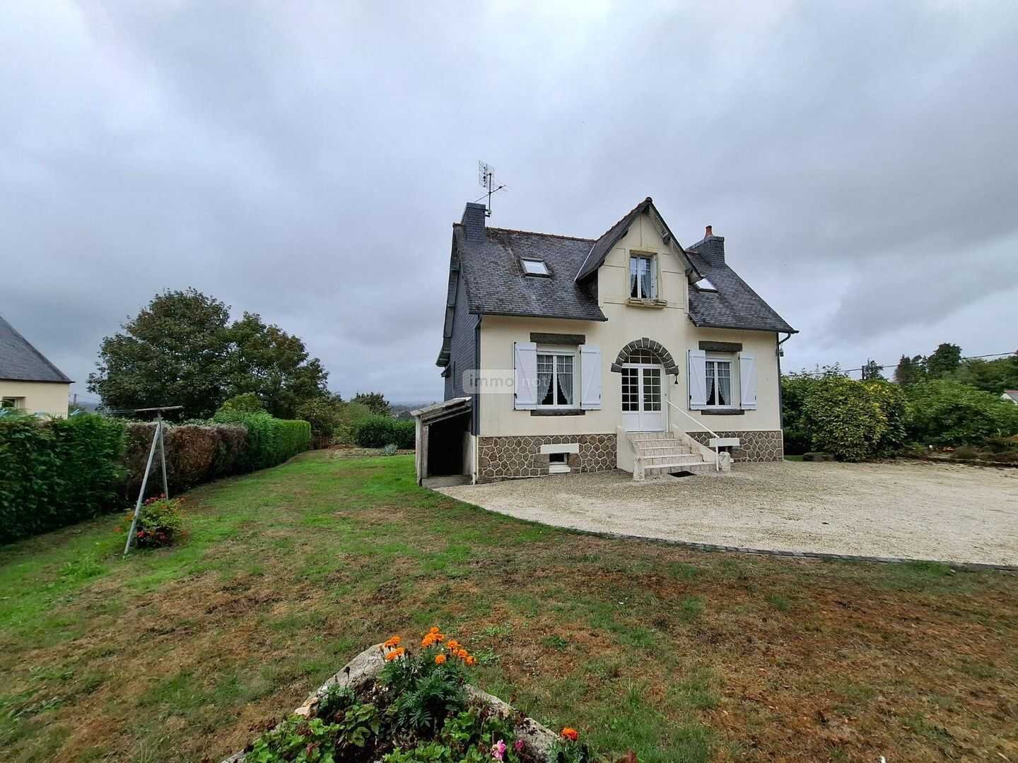 Maison à vendre, 113m², Rostrenen
