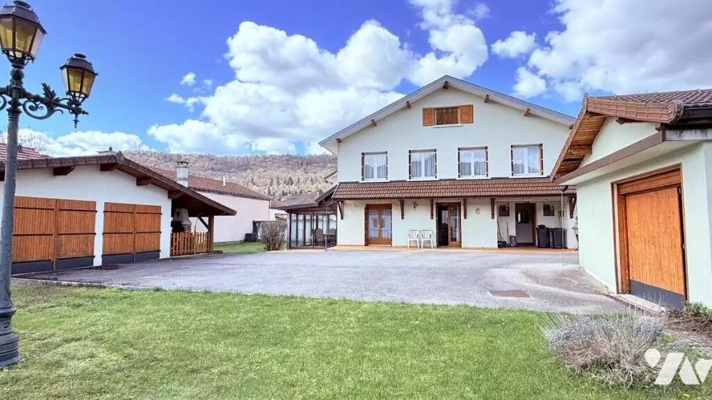 Maison à vendre, 140m², Bellignat