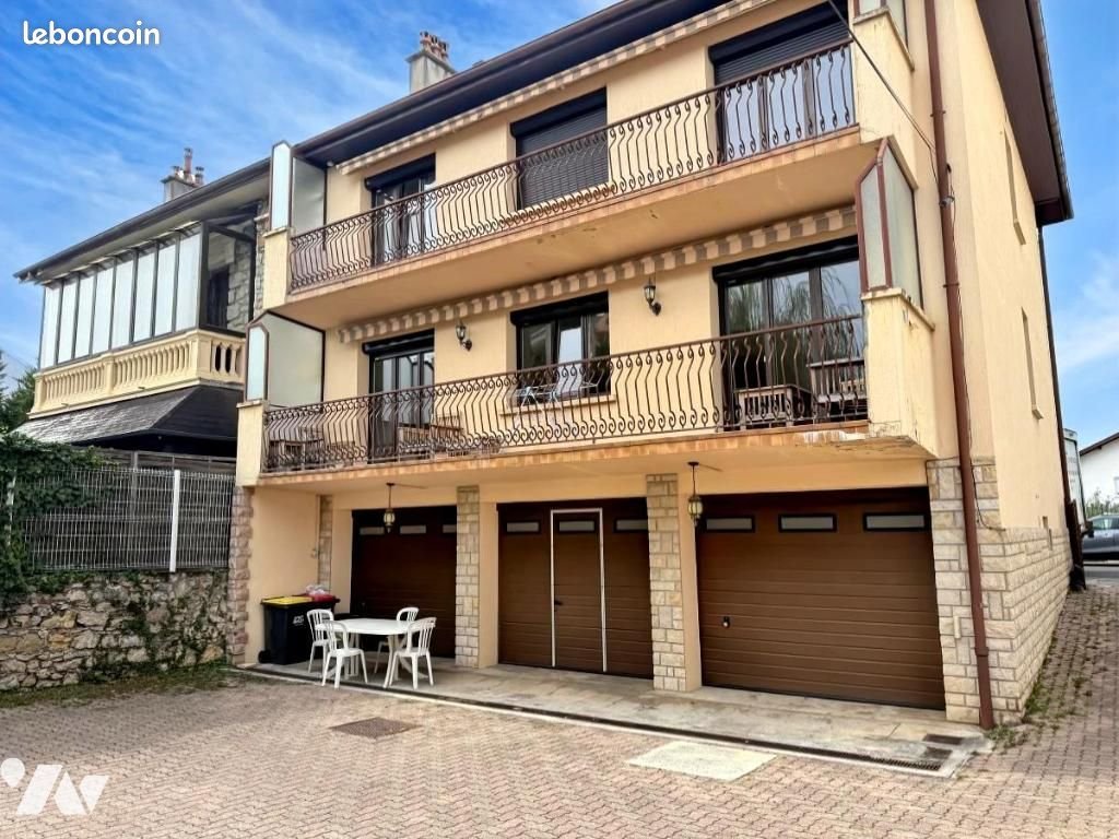 Maison à vendre, 207m², Oyonnax