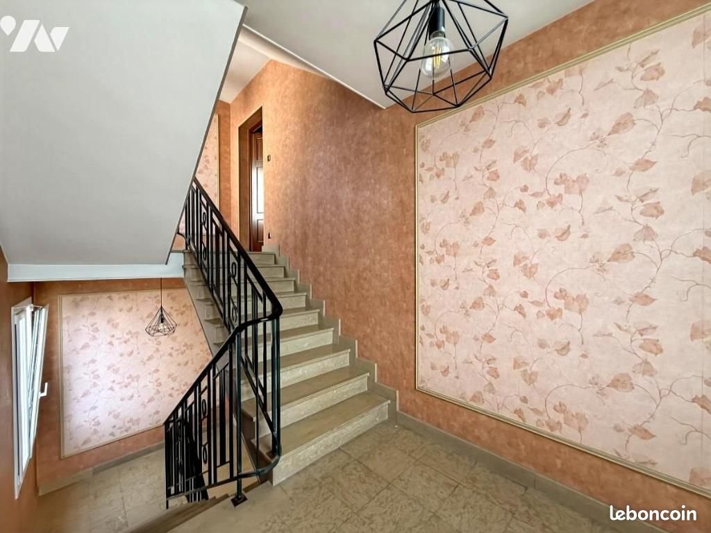 Maison à vendre, 207m², Oyonnax