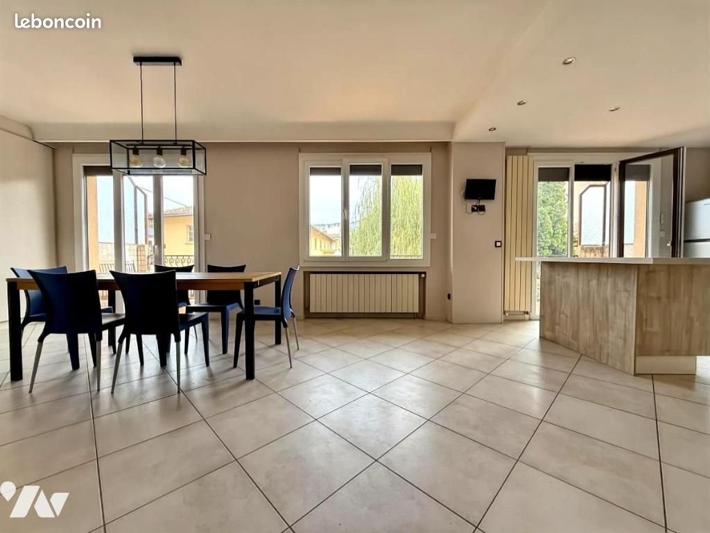 Maison à vendre, 207m², Oyonnax