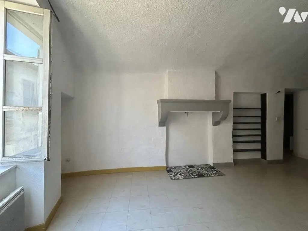 Maison à vendre, 3m², Rochemaure