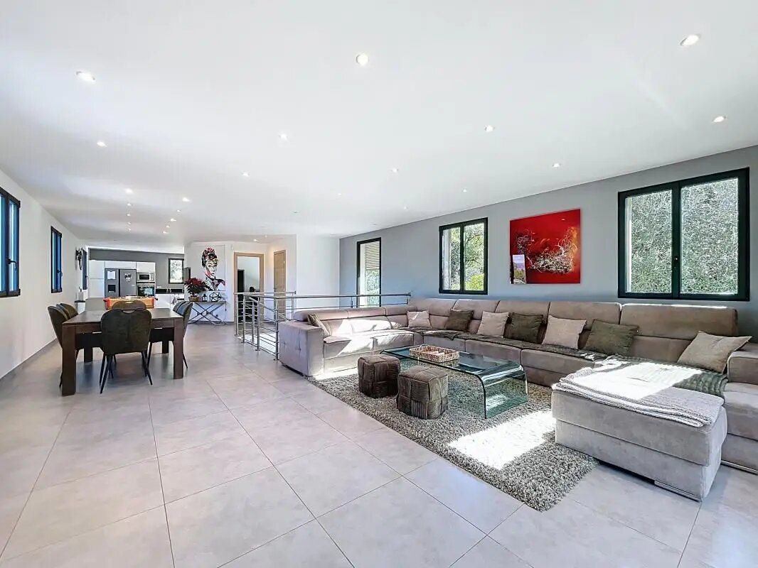Maison à vendre, 286m², La Roquette-sur-Siagne