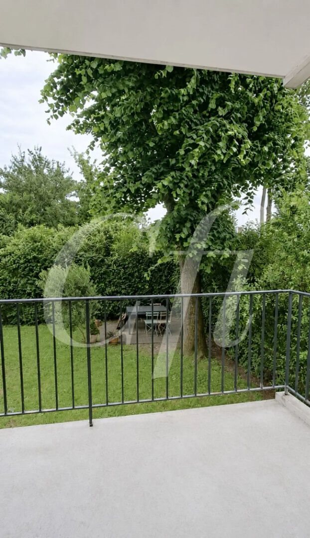 Appartement à vendre, 77m², Suresnes