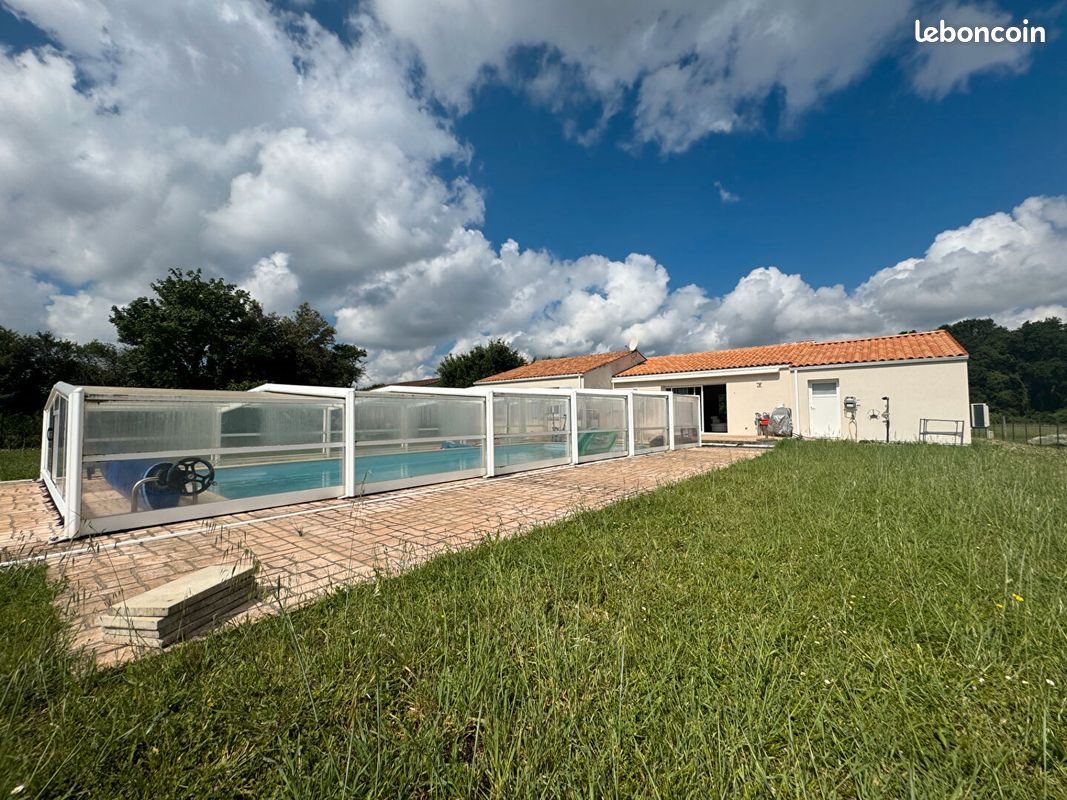 Maison à vendre, 123m², Soulignonne