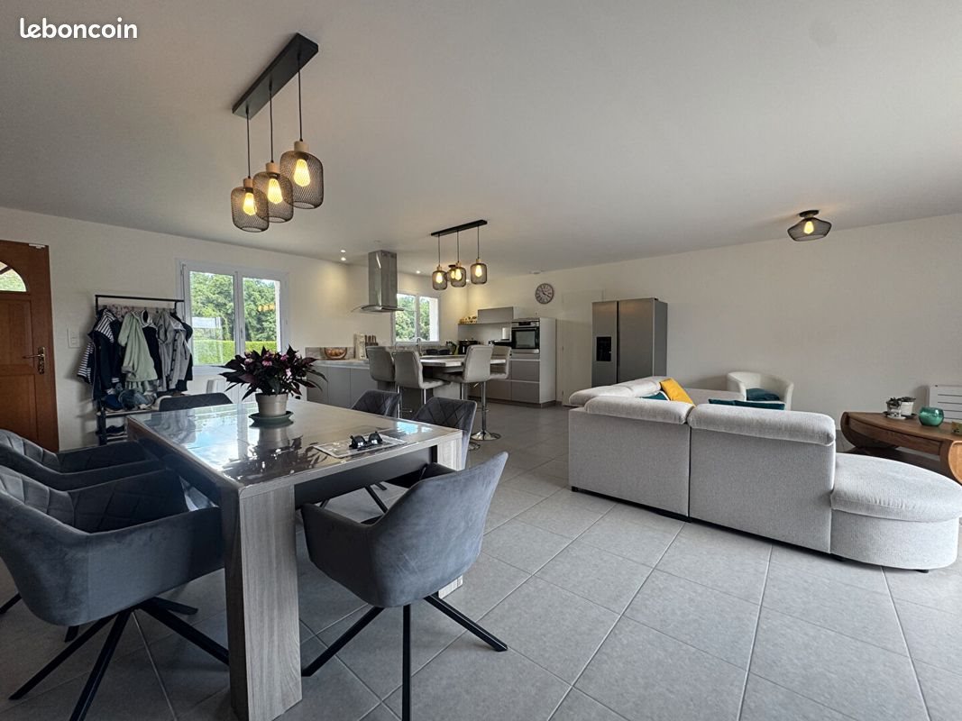 Maison à vendre, 123m², Soulignonne