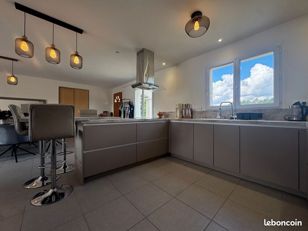 Maison à vendre, 123m², Soulignonne
