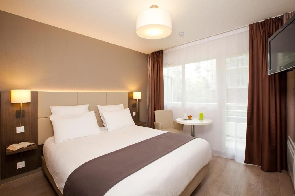 Appartement à louer, 18m², Courbevoie