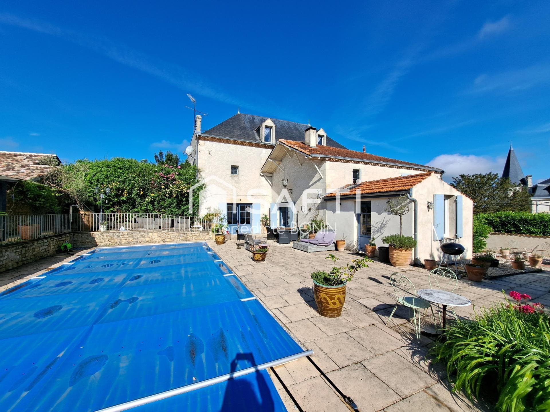 Maison à vendre, 318m², Saint-Thomas-de-Conac