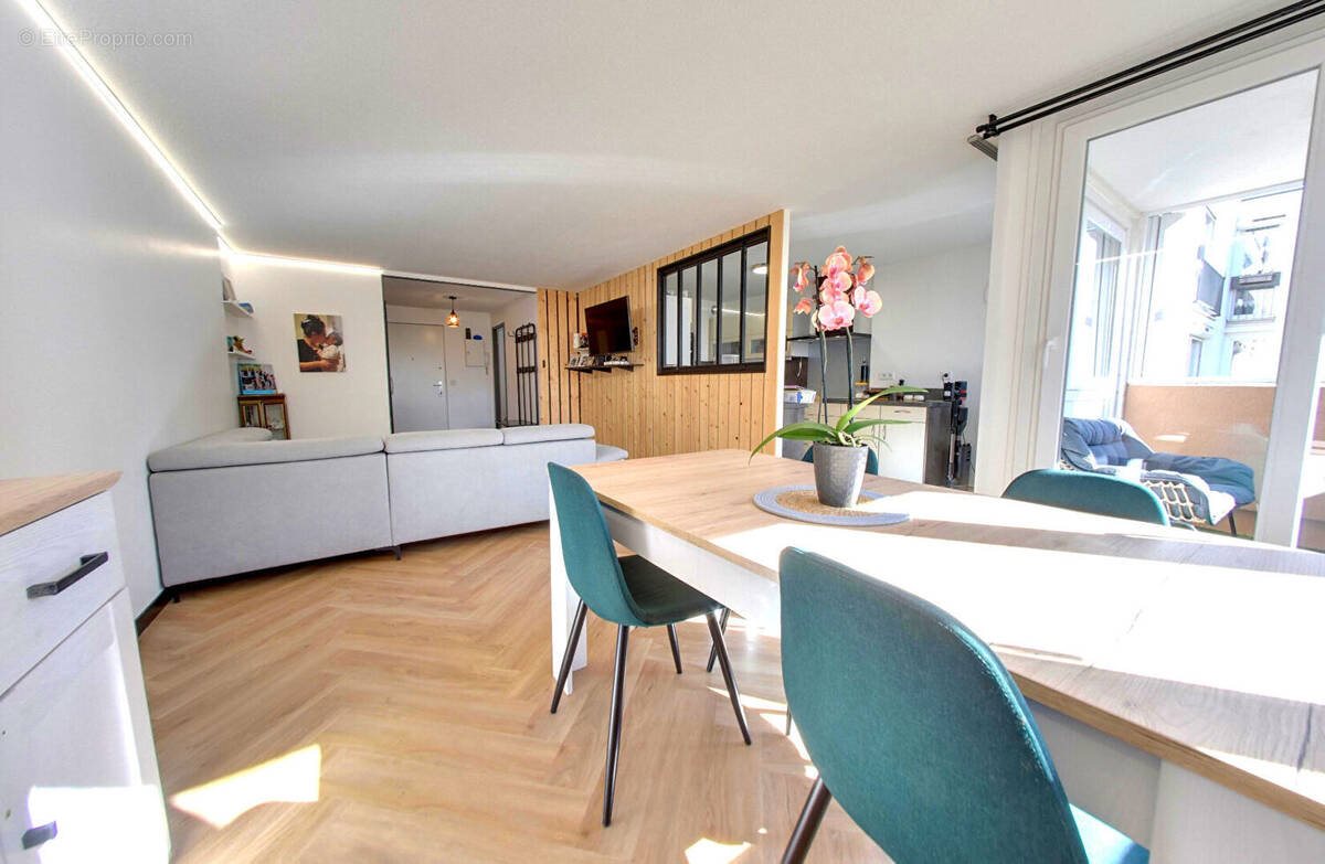 Appartement à vendre, 99m², Roissy-en-Brie