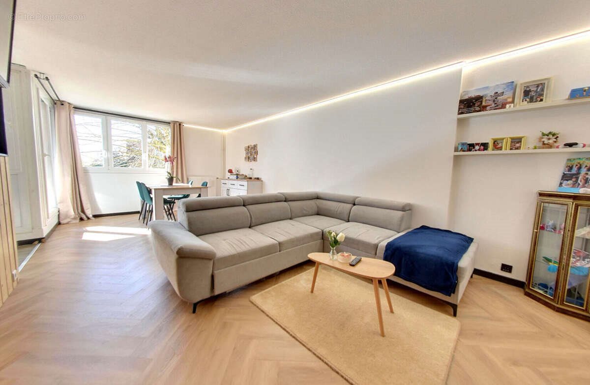Appartement à vendre, 99m², Roissy-en-Brie