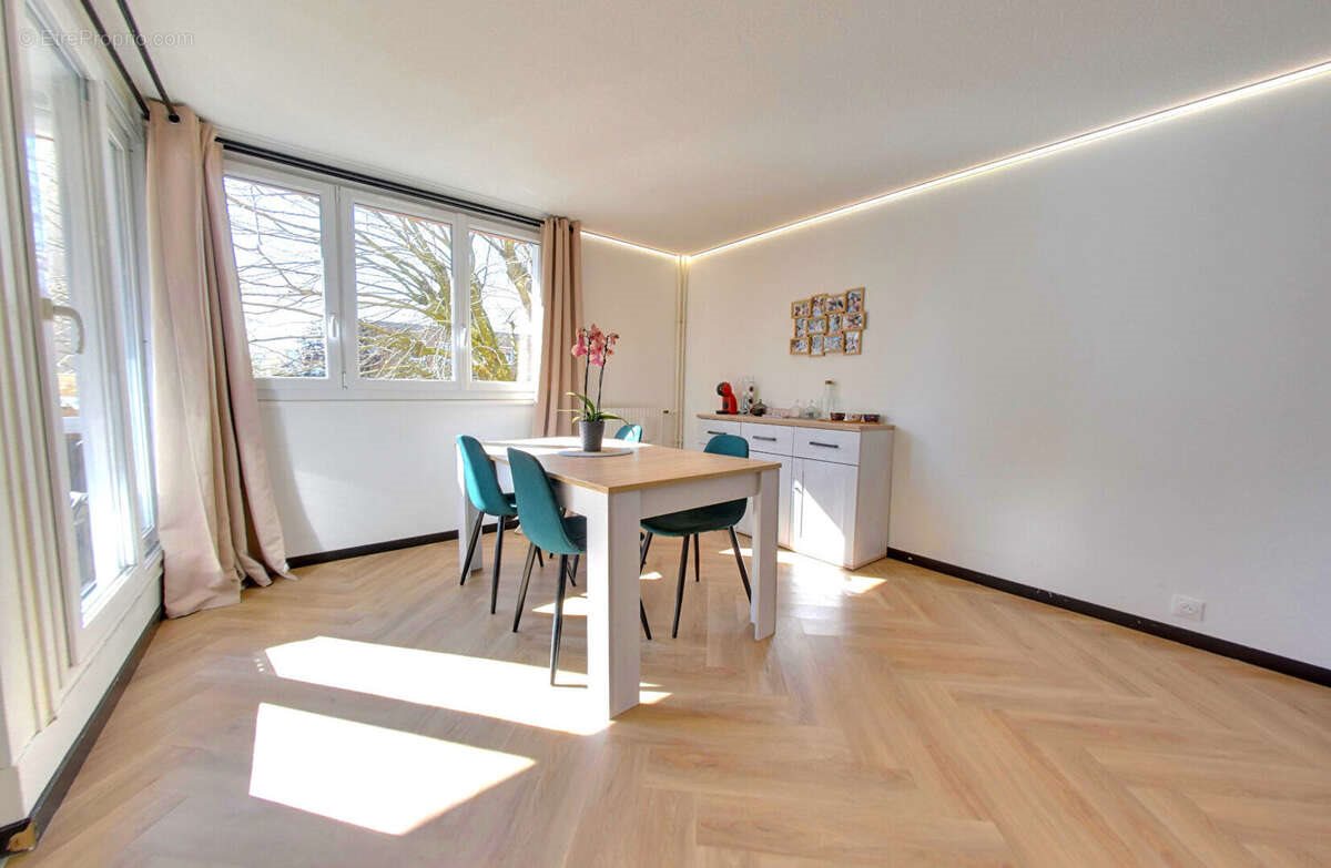 Appartement à vendre, 99m², Roissy-en-Brie