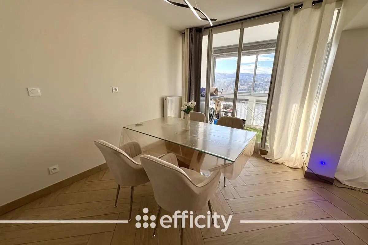 Appartement à vendre, 82m², Saint-Etienne