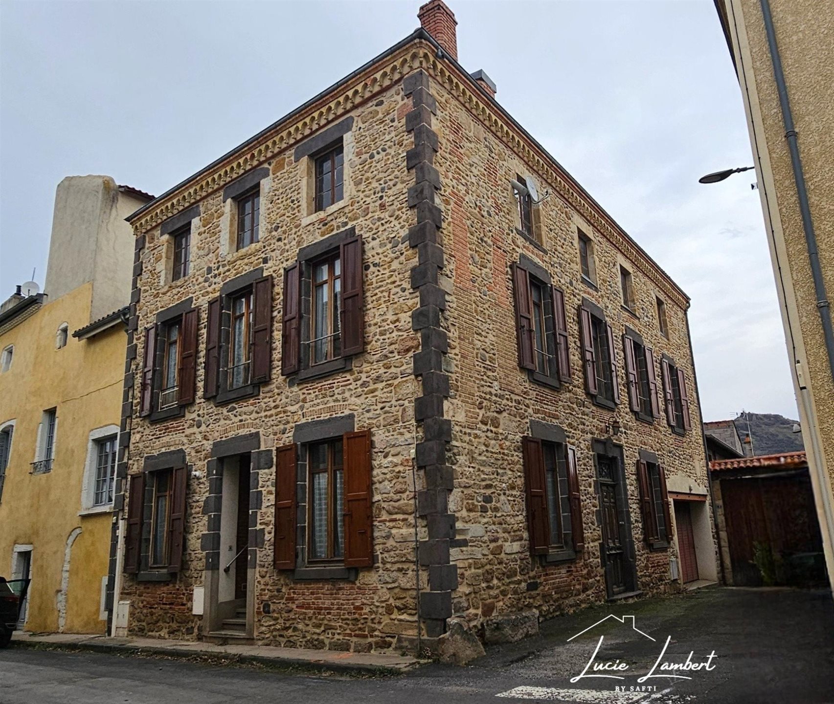 Maison à vendre, 174m², Le Breuil-sur-Couze