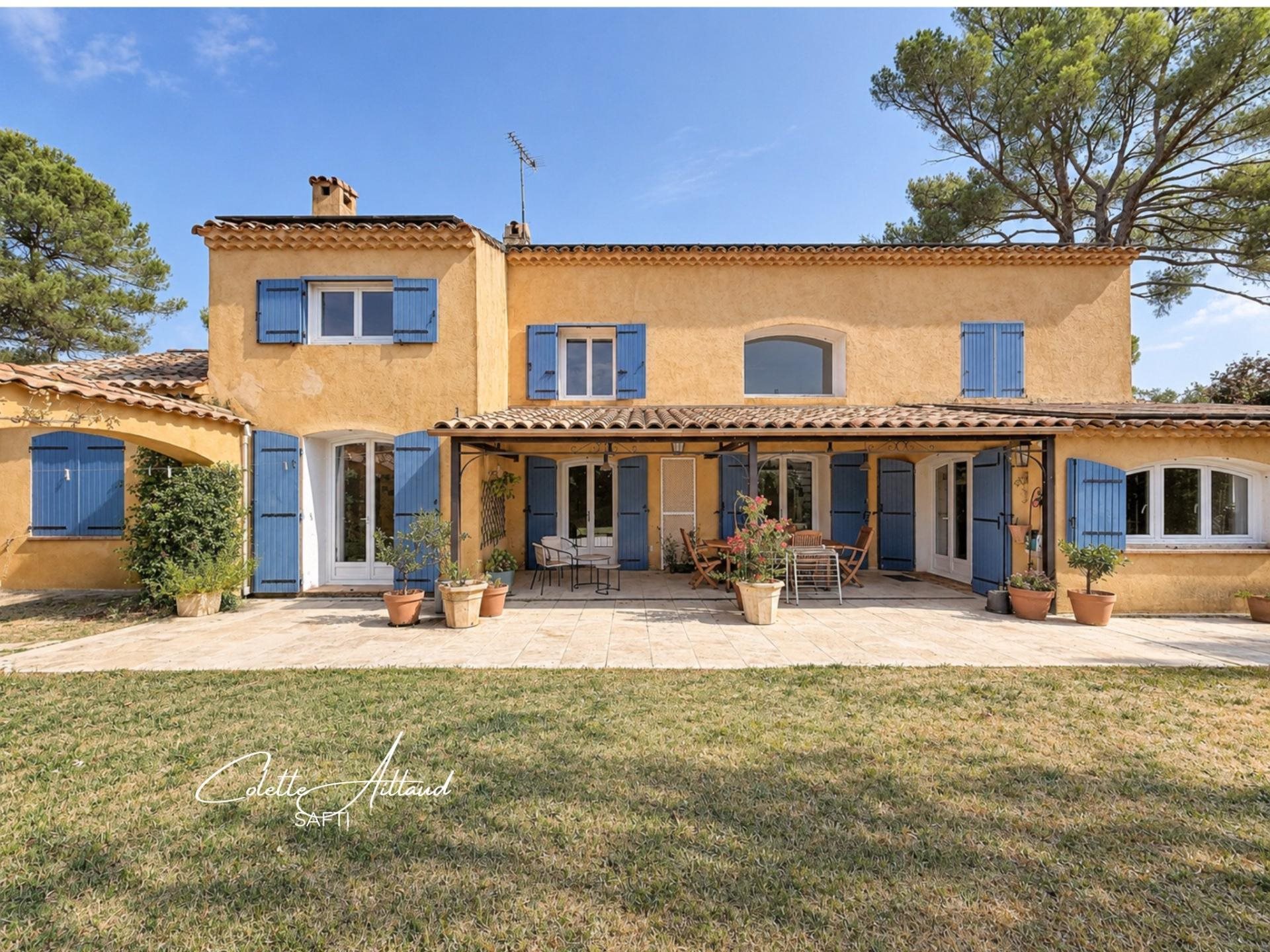 Maison à vendre, 220m², Meyreuil