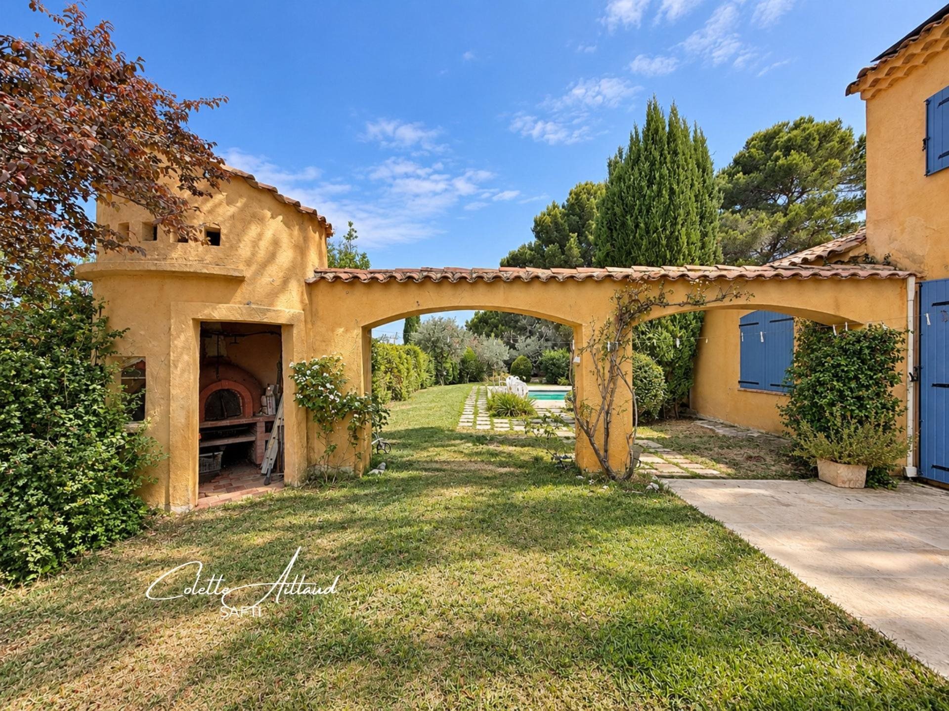 Maison à vendre, 220m², Meyreuil