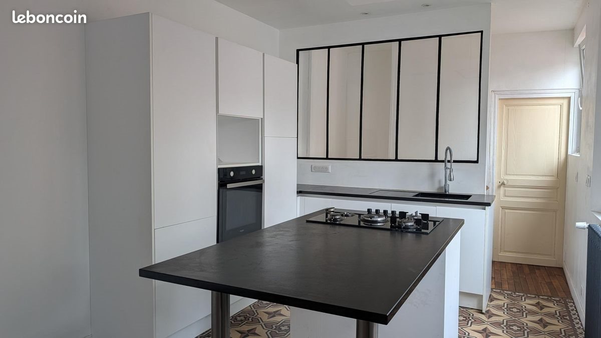 Appartement à louer, 82m², Villeneuve-sur-Yonne