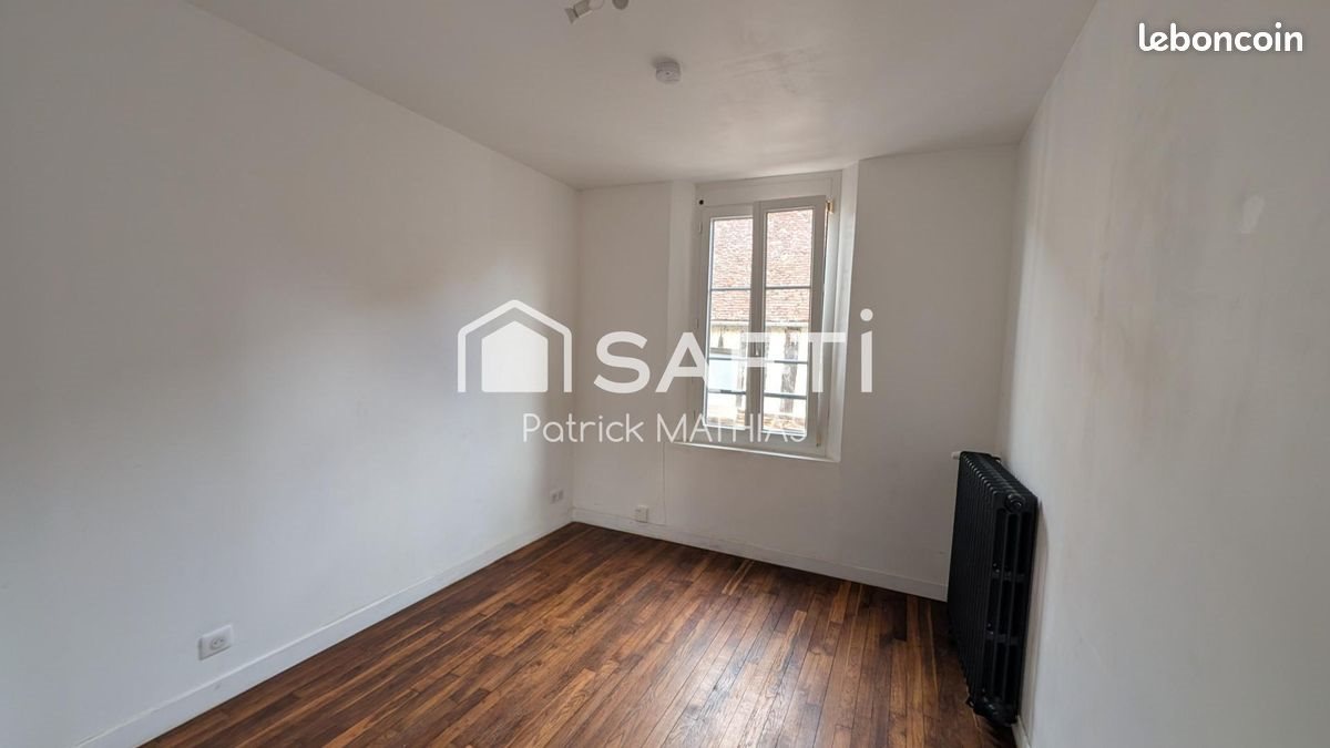 Appartement à louer, 82m², Villeneuve-sur-Yonne
