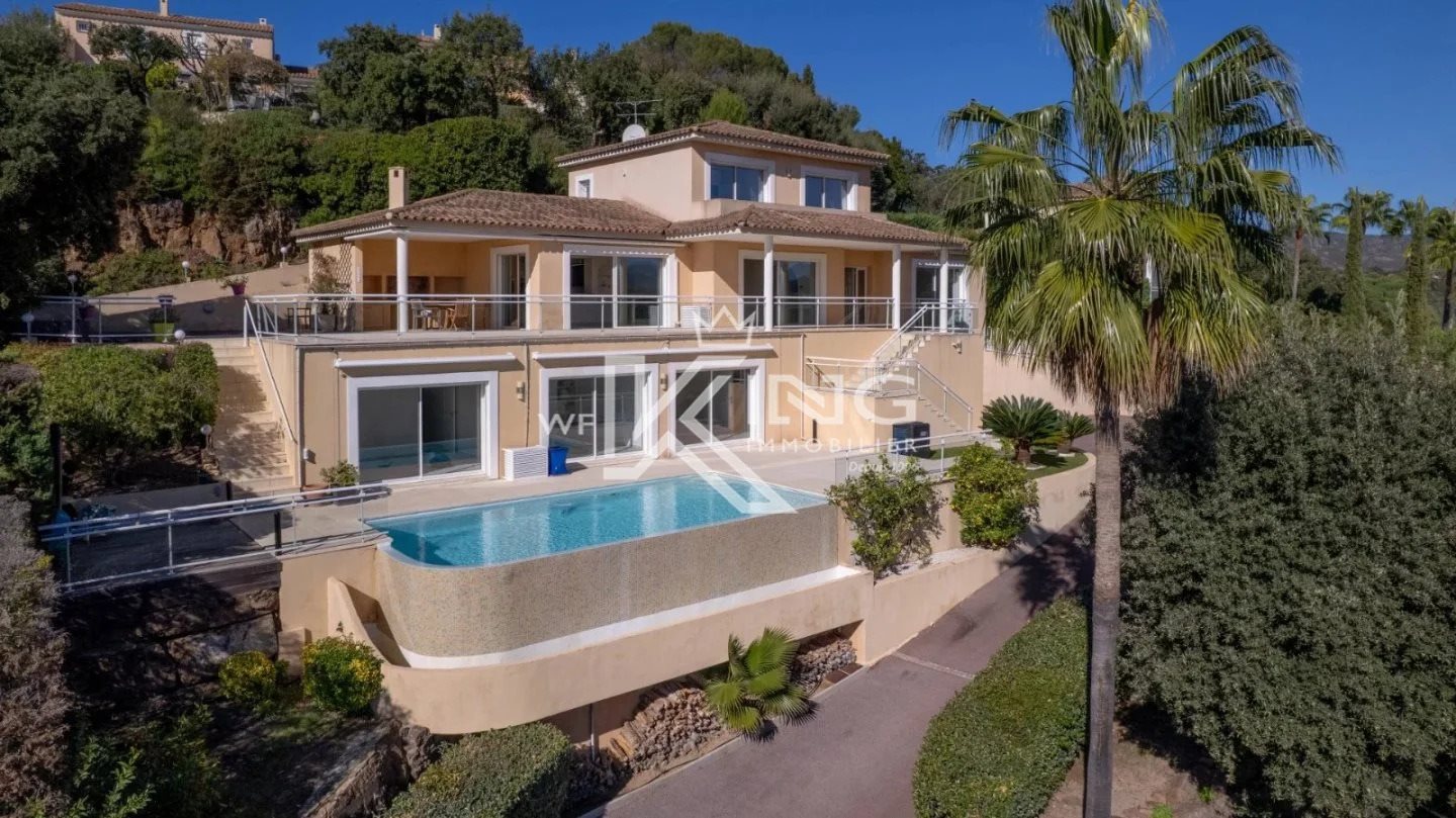 Maison à vendre, 297m², Saint-Raphaël