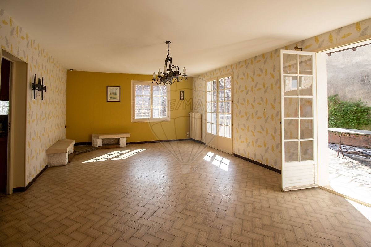 Maison à vendre, 247m², Irancy