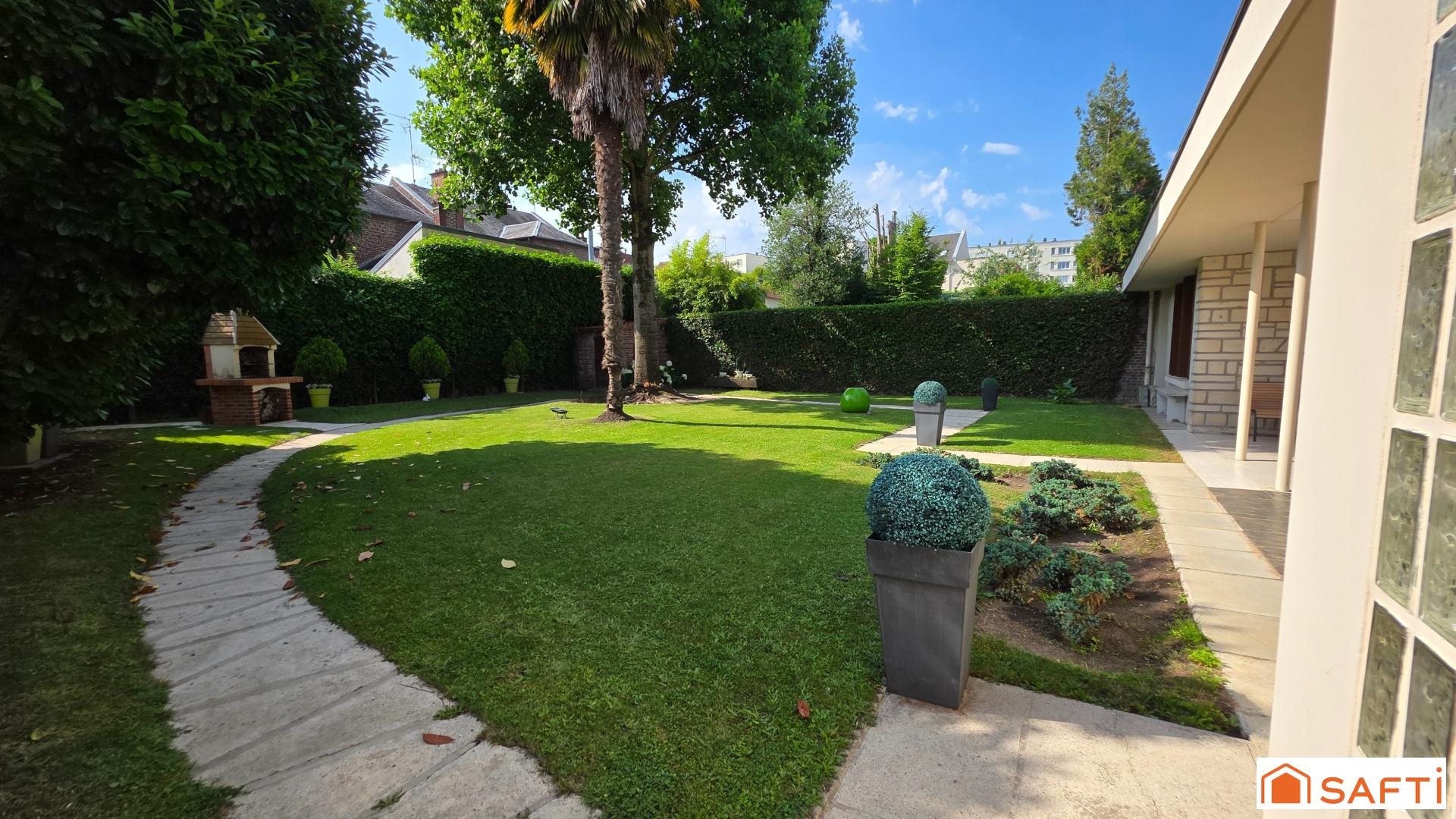 Maison à vendre, 199m², Saint-Quentin