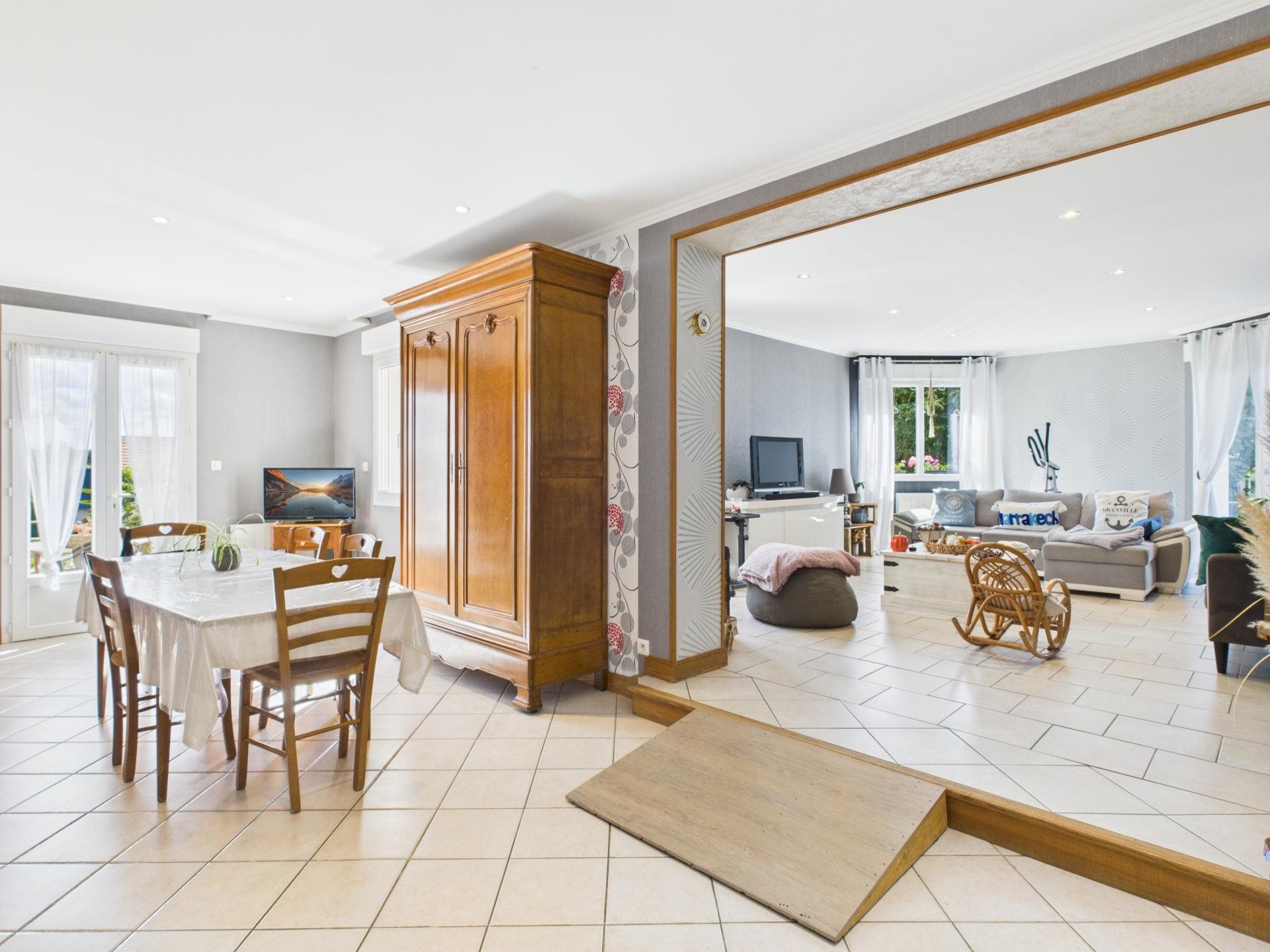 Maison à vendre, 161m², Saint-Sauveur-Villages