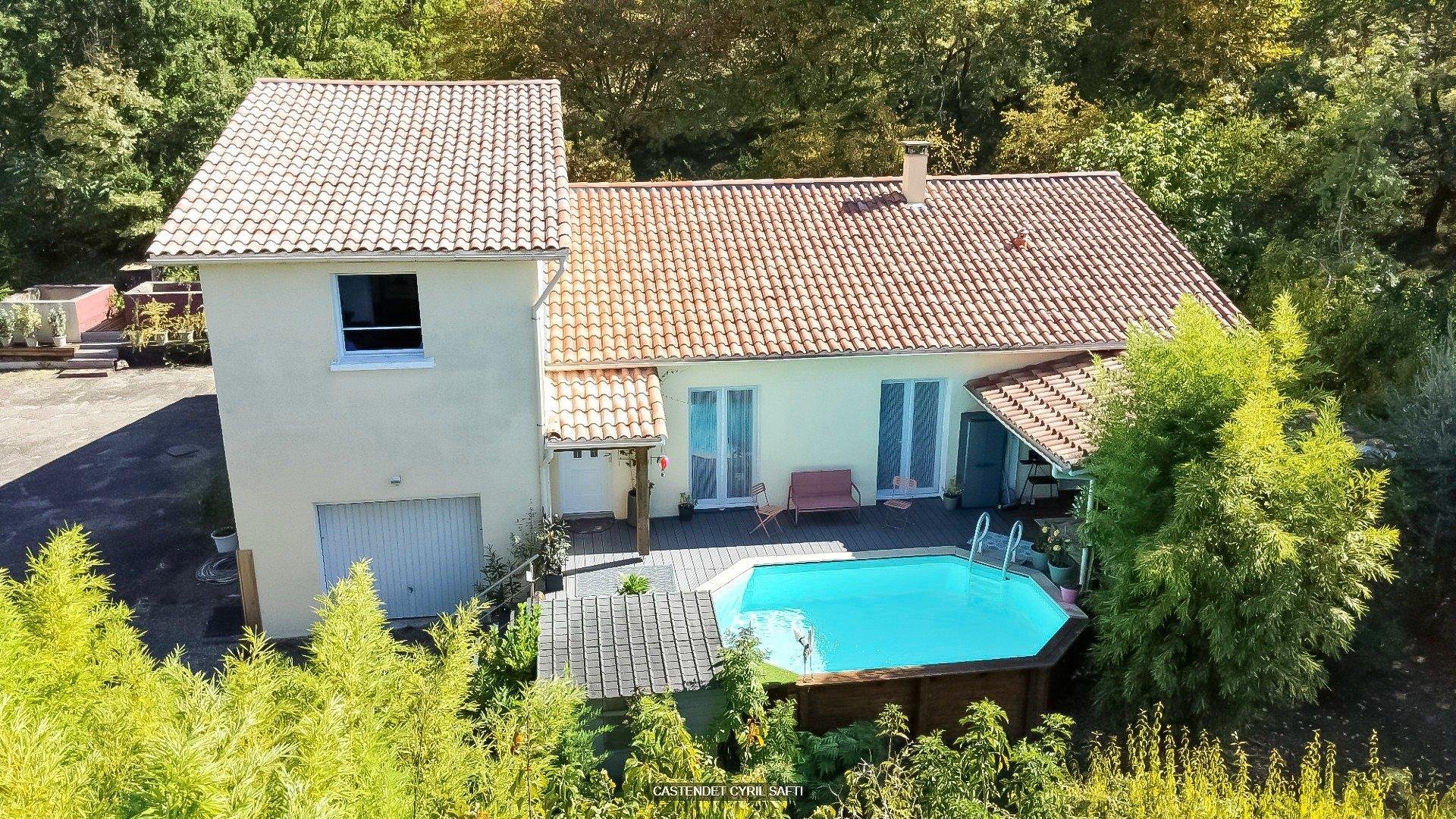 Maison à vendre, 191m², Saint-Caprais-de-Lerm