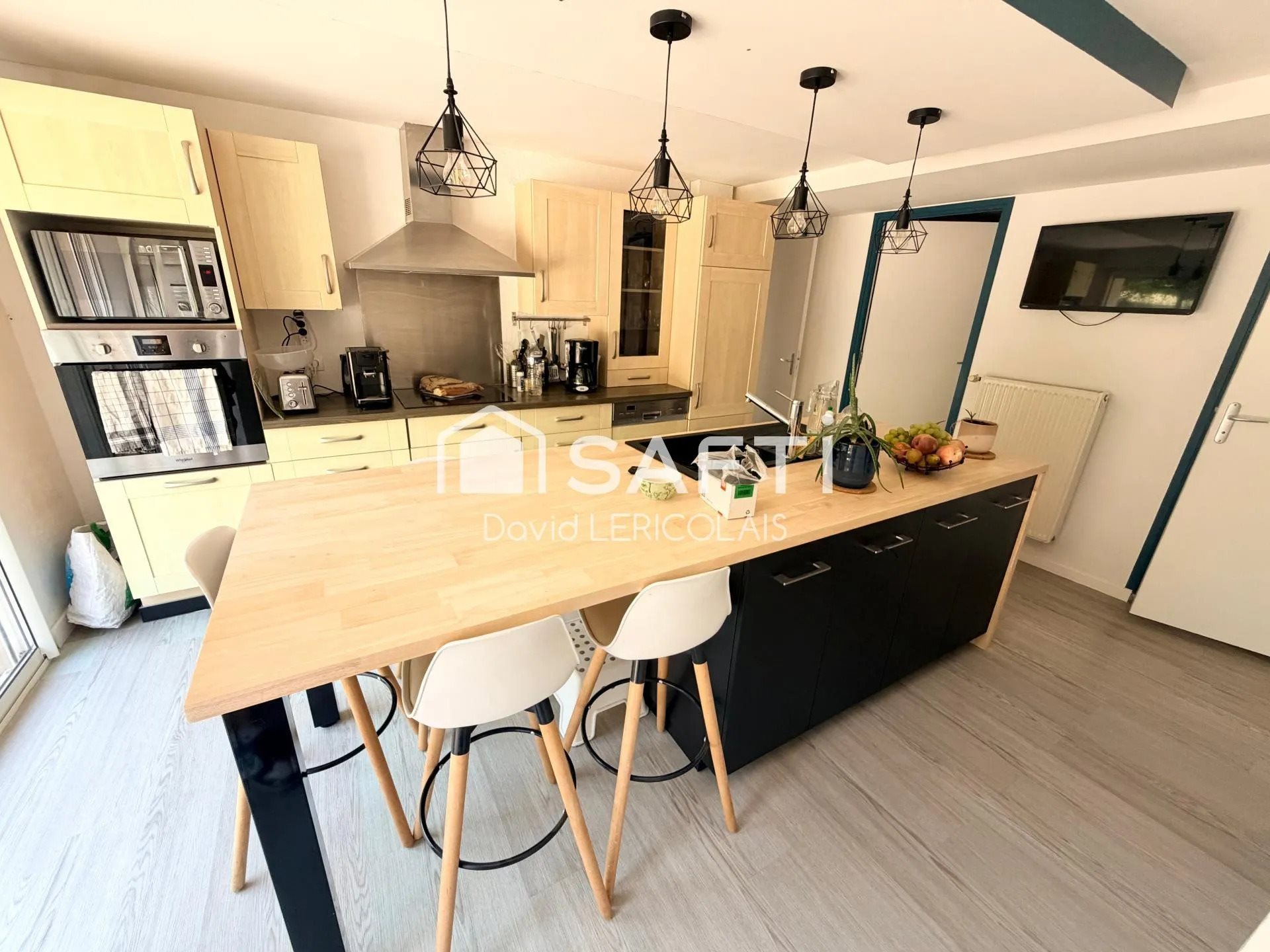 Maison à vendre, 119m², Carantilly