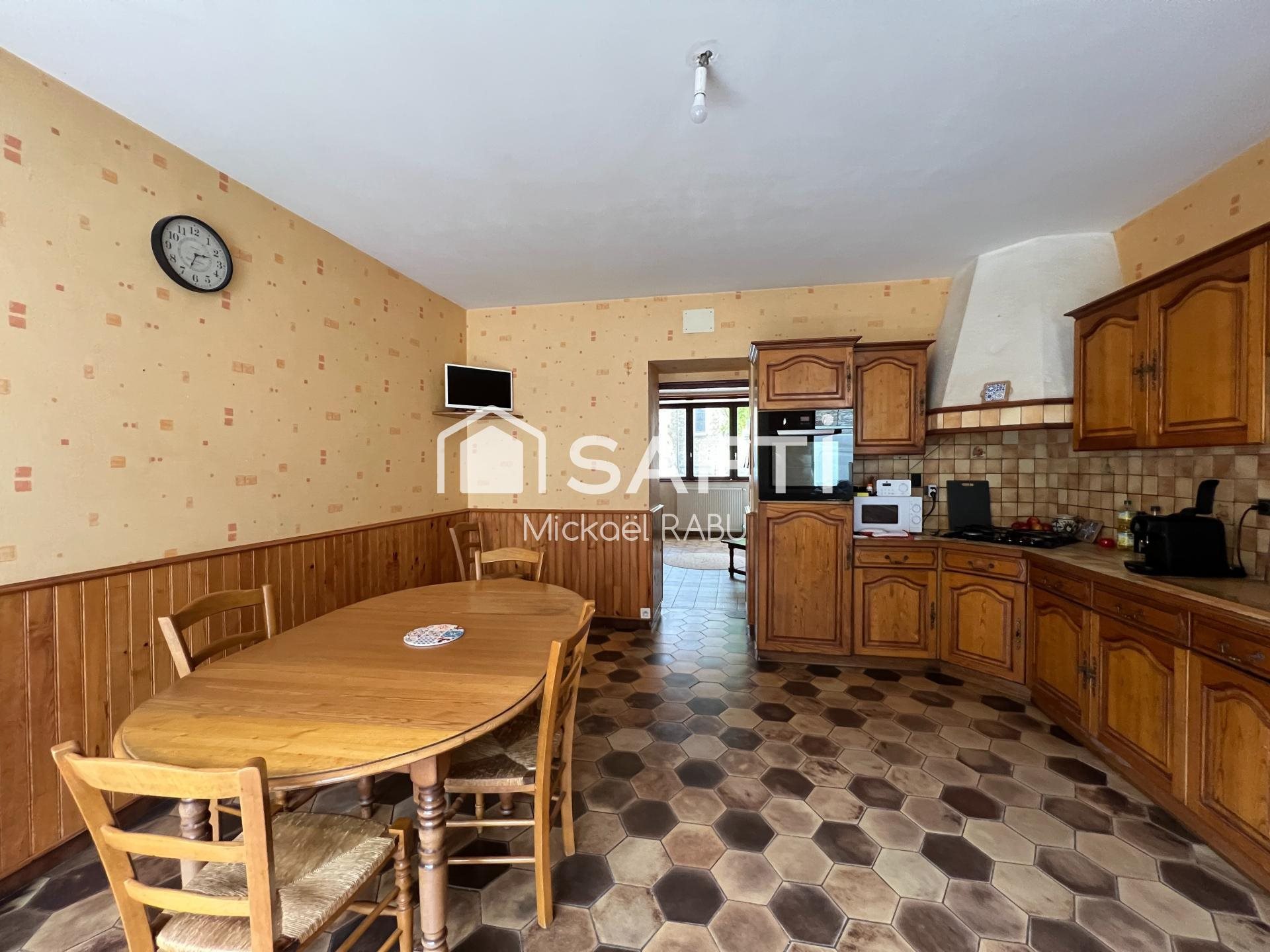 Maison à vendre, 196m², Lusanger