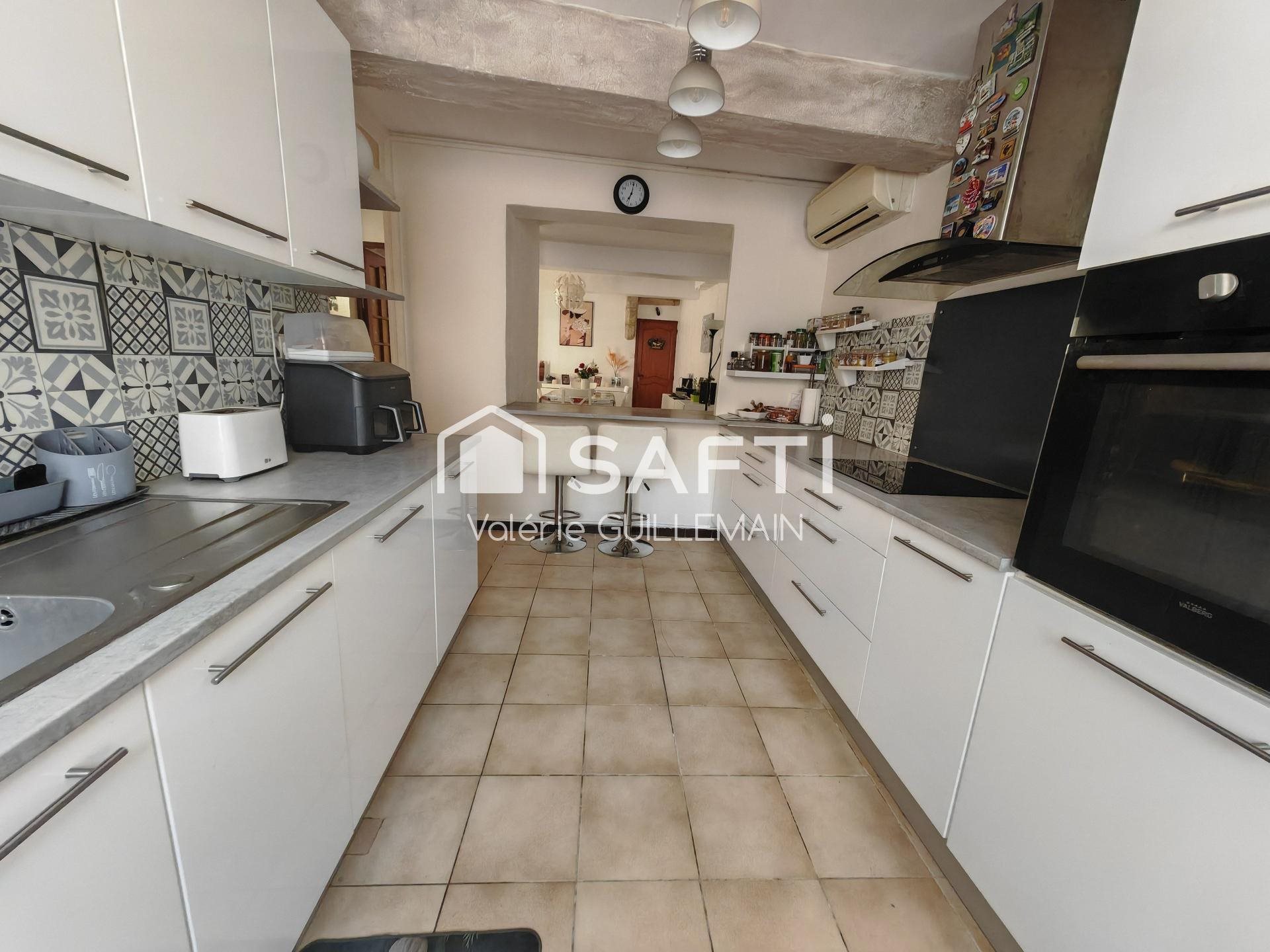 Maison à vendre, 118m², Saint-Mitre-les-Remparts