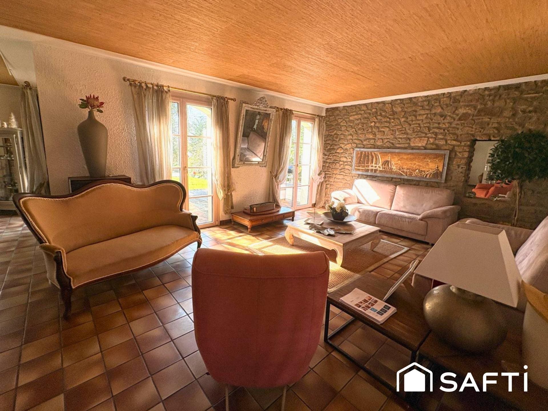 Maison à vendre, 230m², Cléguer
