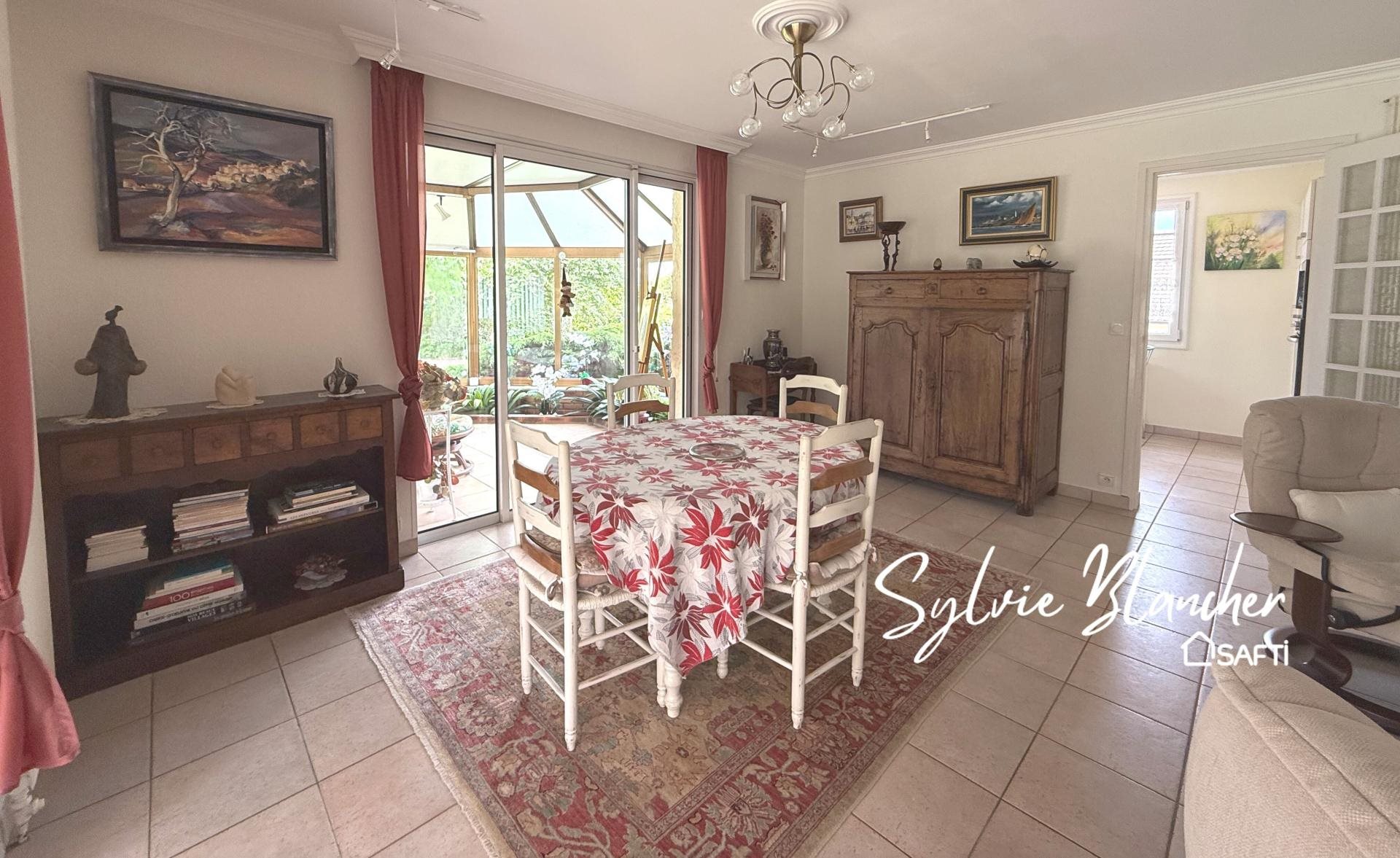 Maison à vendre, 175m², Fontaine-Etoupefour