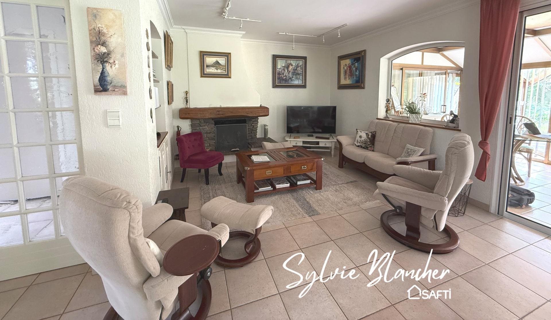 Maison à vendre, 175m², Fontaine-Etoupefour