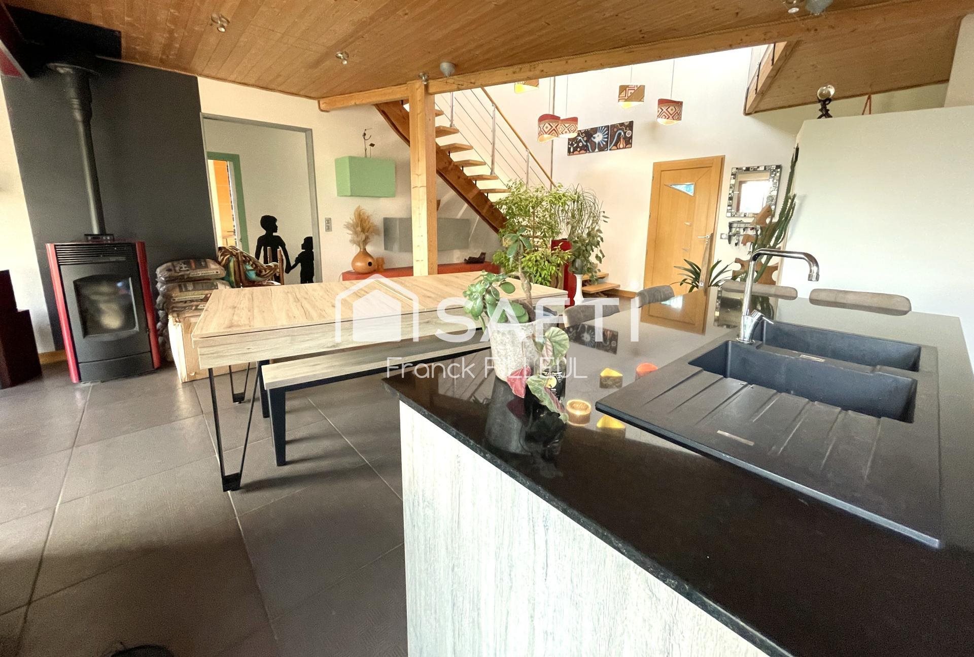 Maison à vendre, 156m², Saint-Yrieix-la-Perche
