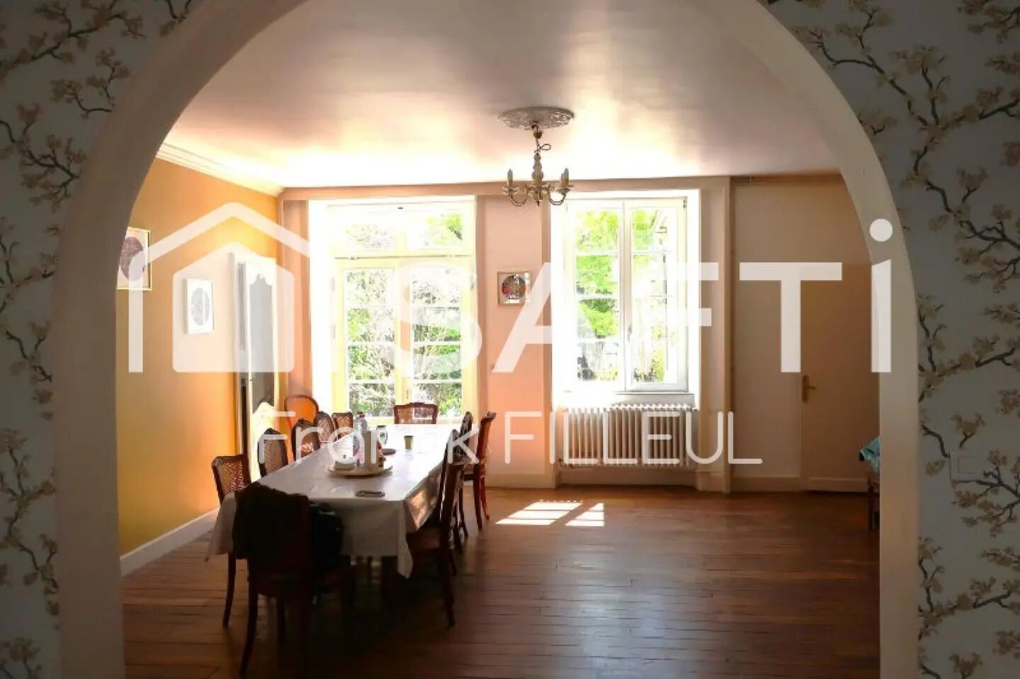 Appartement à vendre, 365m², Saint-Yrieix-la-Perche