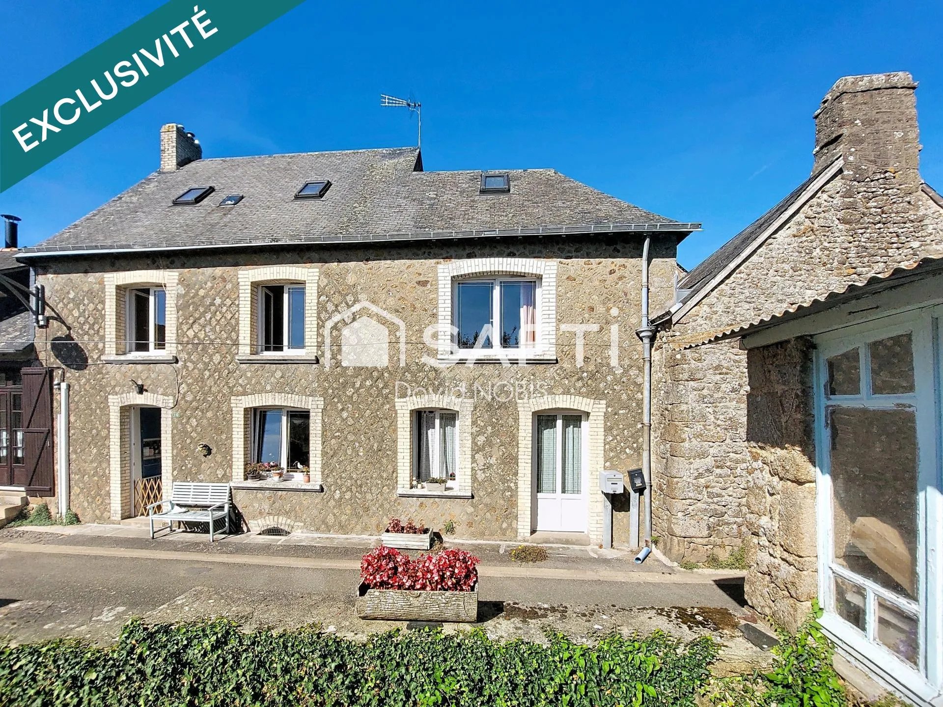 Maison à vendre, 103m², Carelles