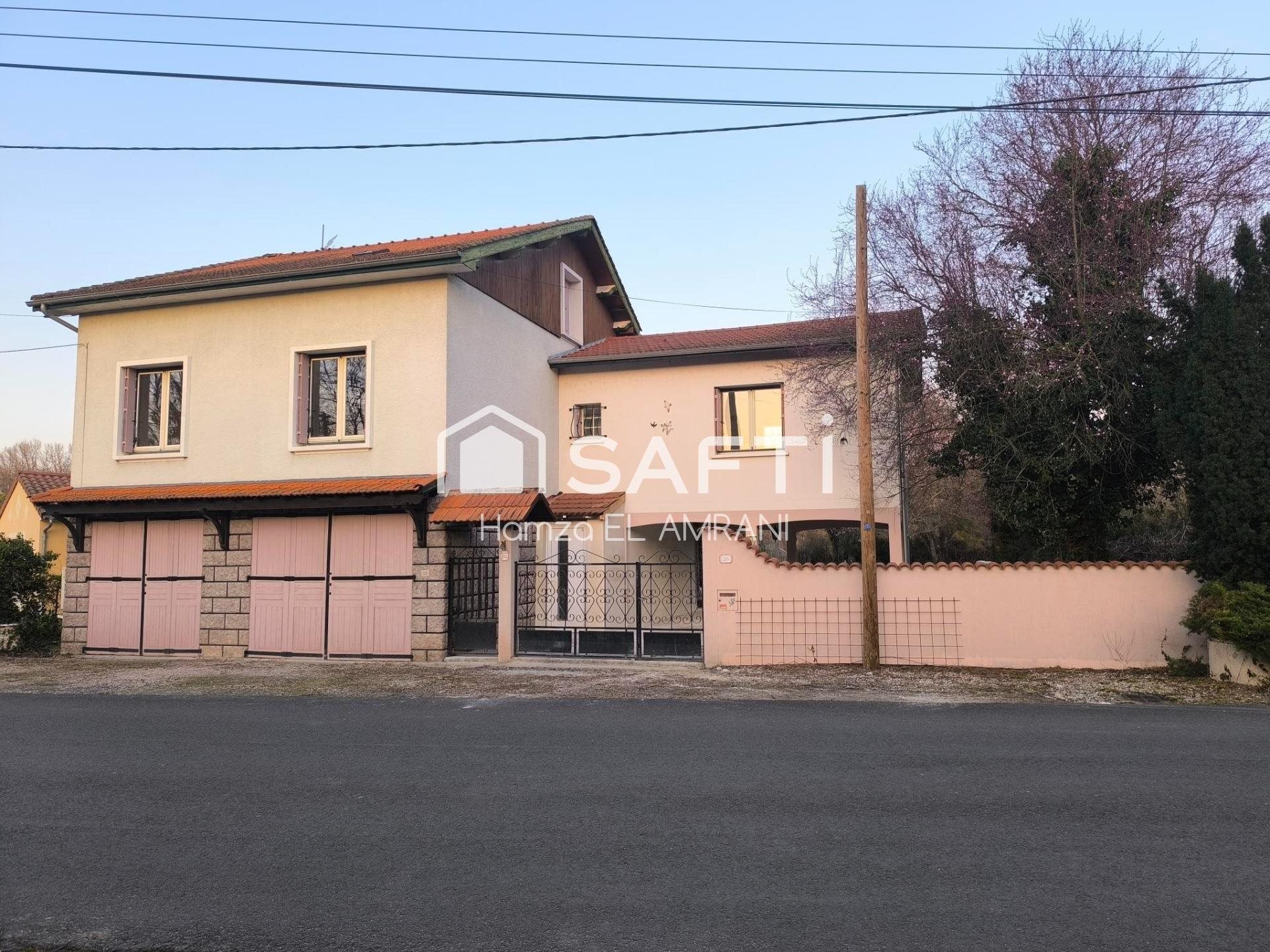 Maison à vendre, 162m², Courpière