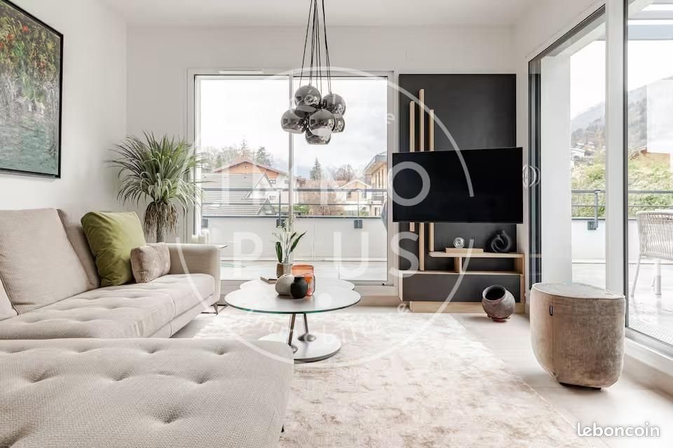 Appartement à louer, 85m², Sévrier