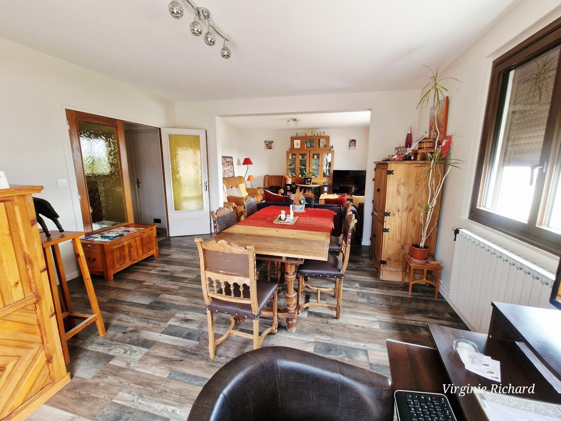 Maison à vendre, 138m², Volvic