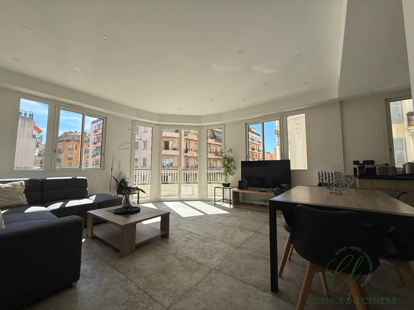 Appartement à louer, 70m², Nice
