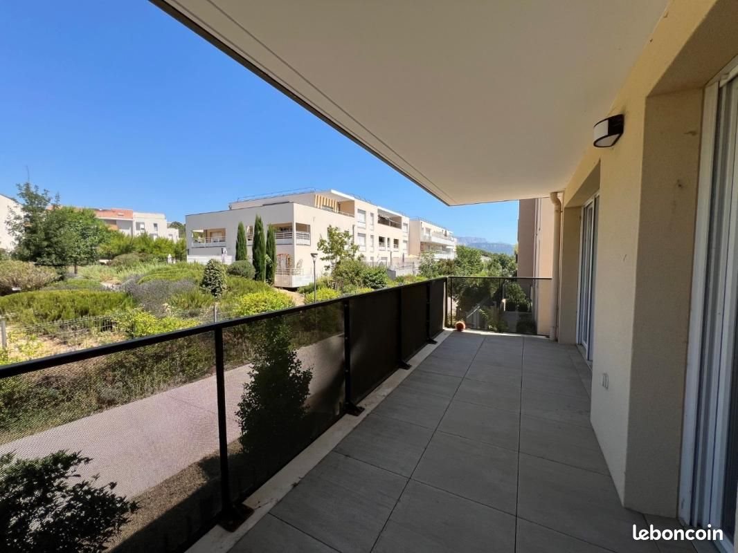 Appartement à louer, 60m², Meyreuil