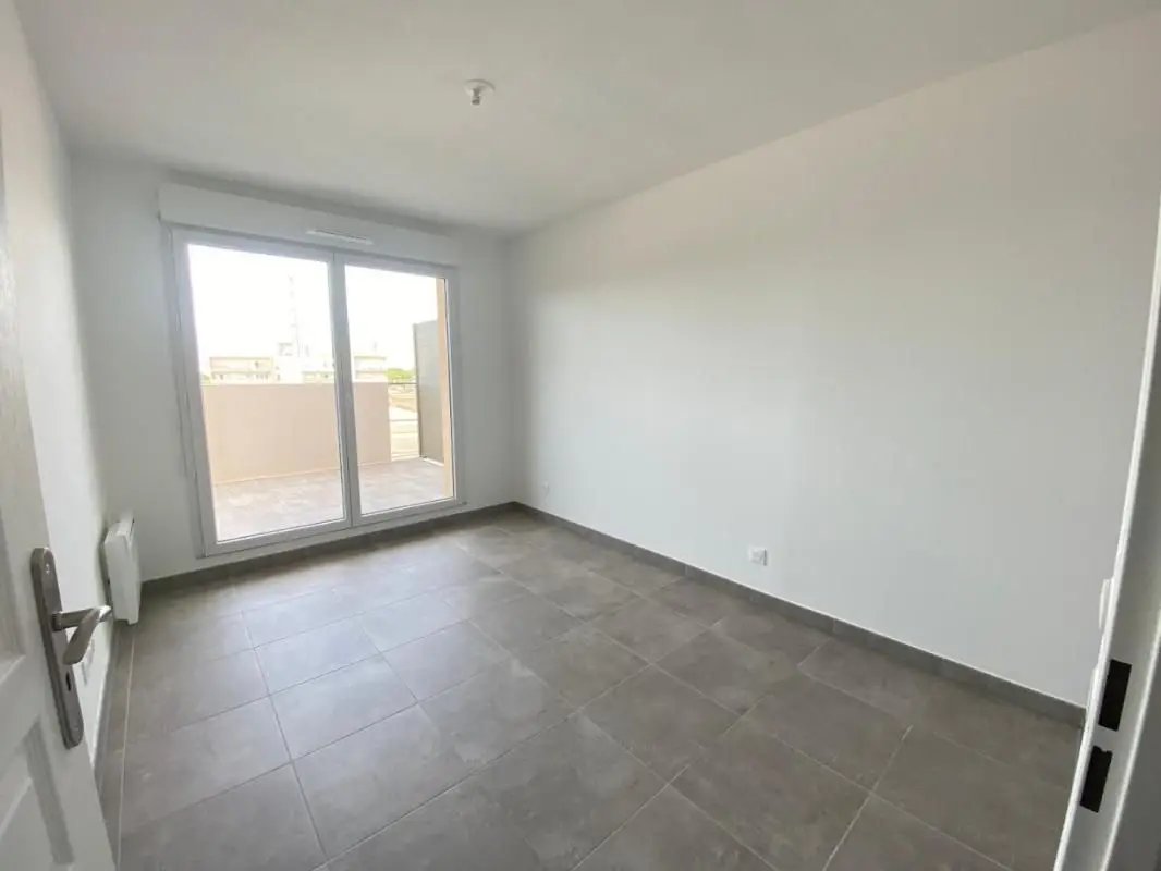 Appartement à louer, 62m², Meyreuil